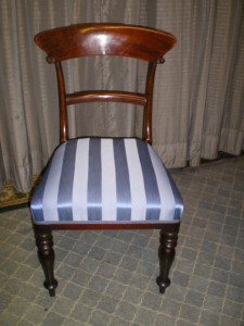 Sitzmöbel & Tische Archiv - Antike Möbel, Antiquitäten & Restauration