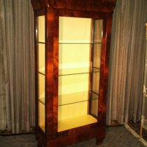 Biedermeier Nussbaum Vitrine