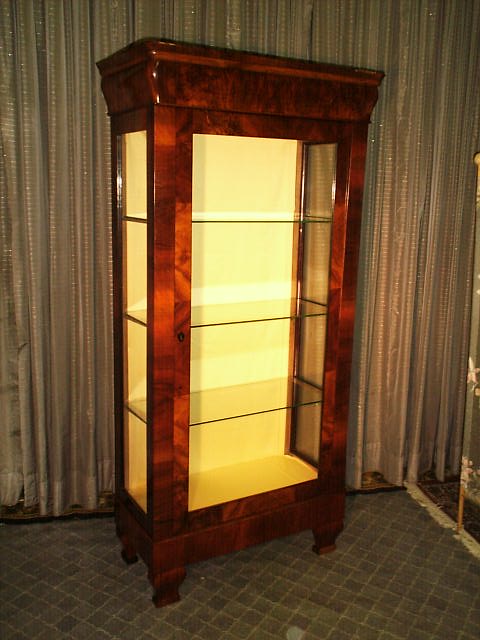Biedermeier Nussbaum Vitrine